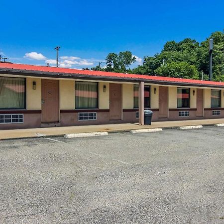 Econo Lodge Pittsburgh I-79 Buitenkant foto