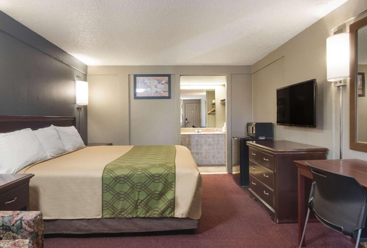 Econo Lodge Pittsburgh I-79 Buitenkant foto
