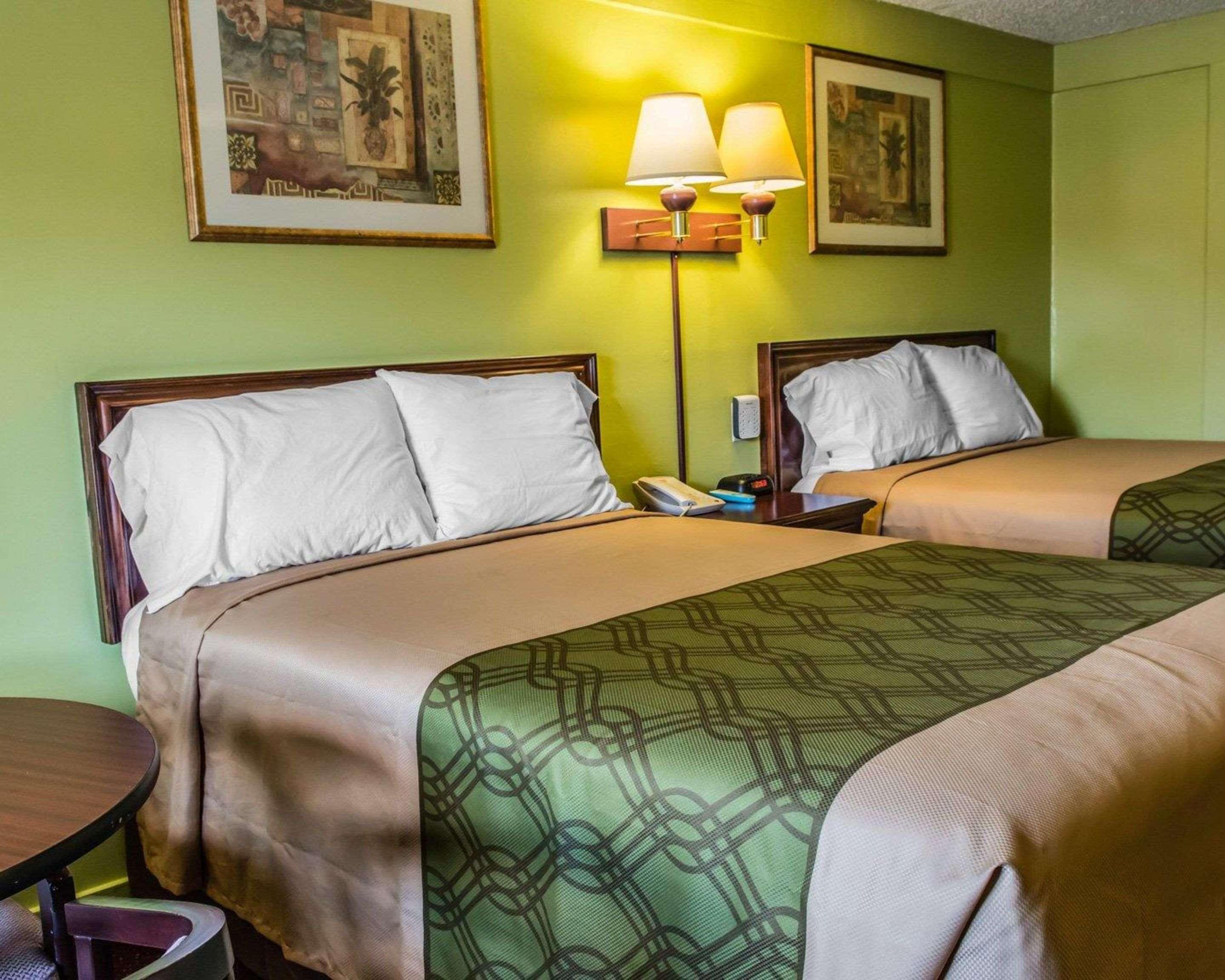 Econo Lodge Pittsburgh I-79 Buitenkant foto
